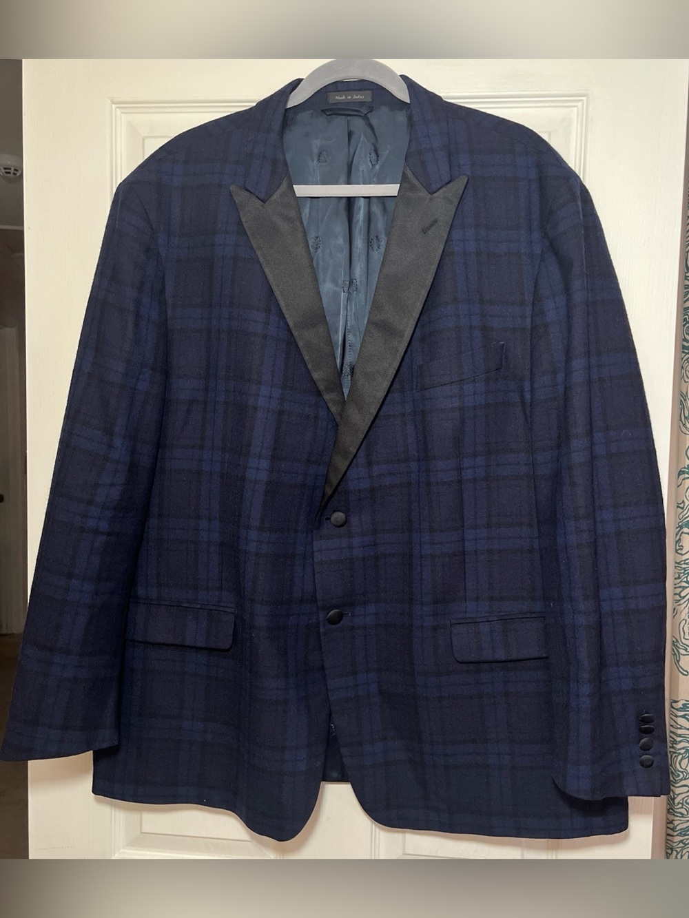 Lauren Ralph Lauren Navy Plaid Tuxedo Jacket, size 50R, 2 button